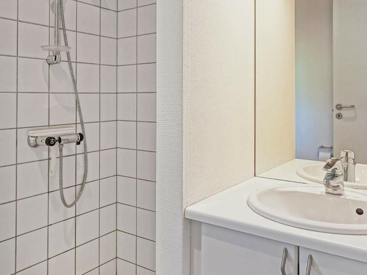 12 Person Holiday Home In Aakirkeby Vester Somarken Exteriör bild