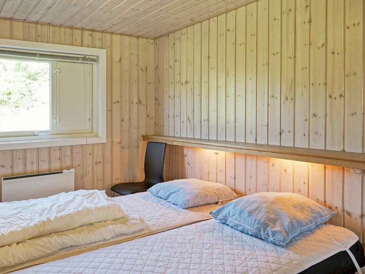 12 Person Holiday Home In Aakirkeby Vester Somarken Exteriör bild