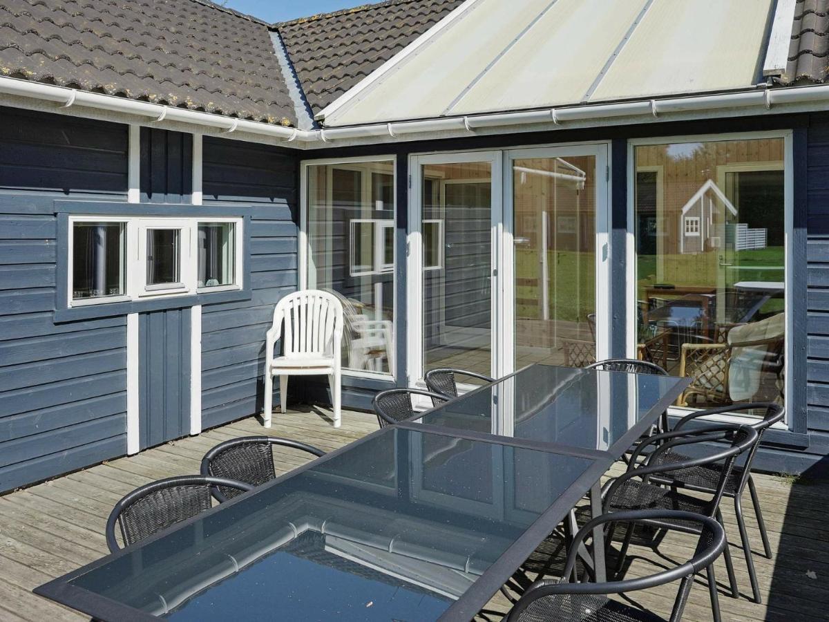 12 Person Holiday Home In Aakirkeby Vester Somarken Exteriör bild