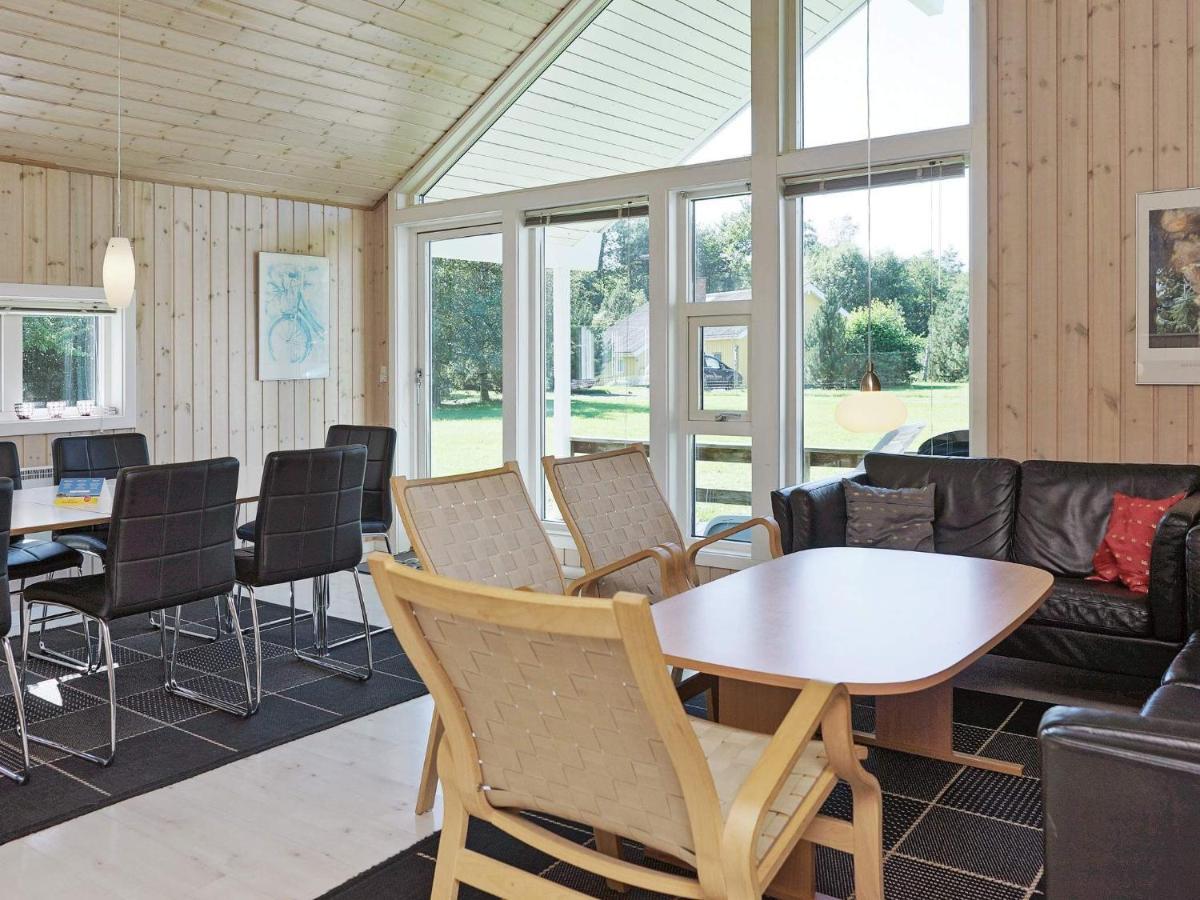 12 Person Holiday Home In Aakirkeby Vester Somarken Exteriör bild