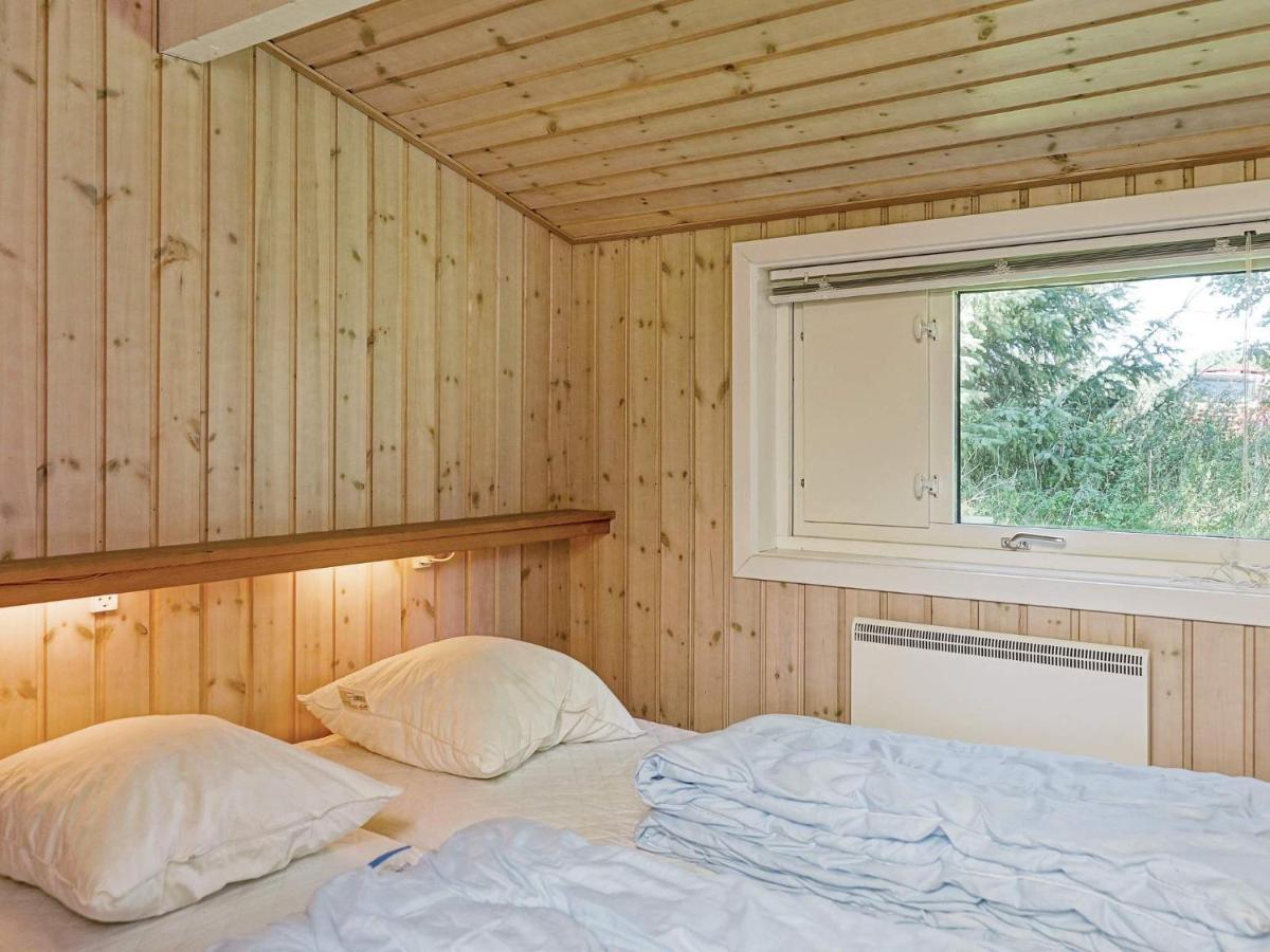 12 Person Holiday Home In Aakirkeby Vester Somarken Exteriör bild