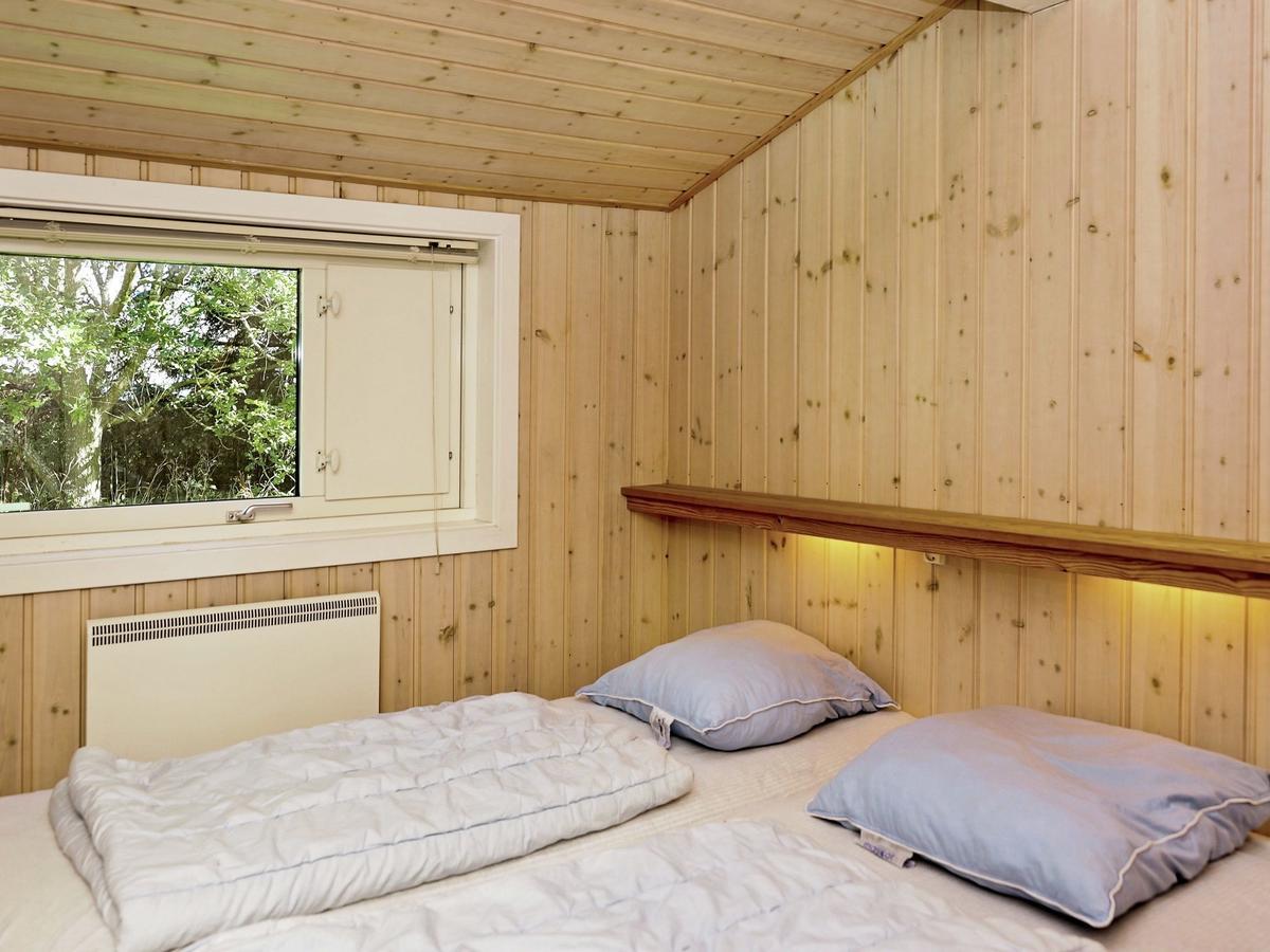 12 Person Holiday Home In Aakirkeby Vester Somarken Exteriör bild